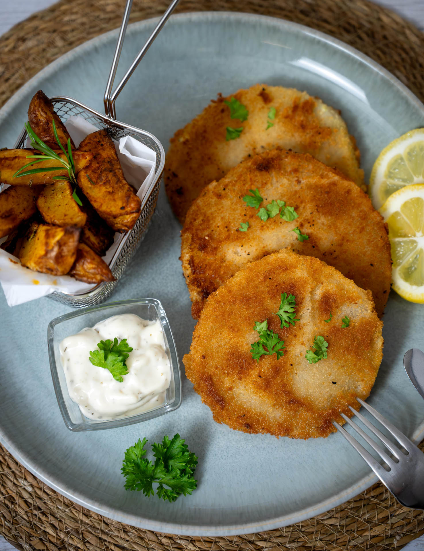 Kohlrabischnitzel mit Kartoffelwedges